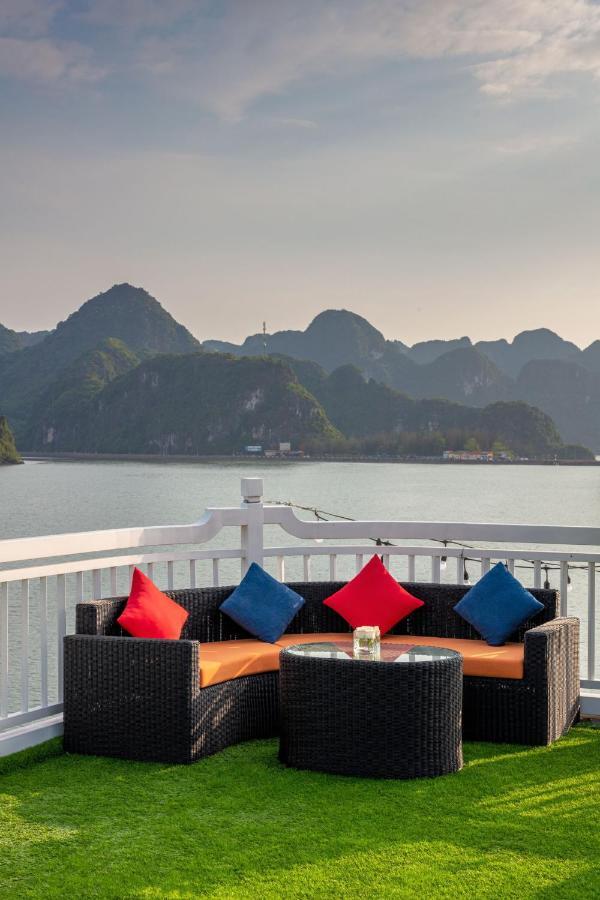 Hotel Le Journey Luxury Cruise Hạ Long Exterior foto