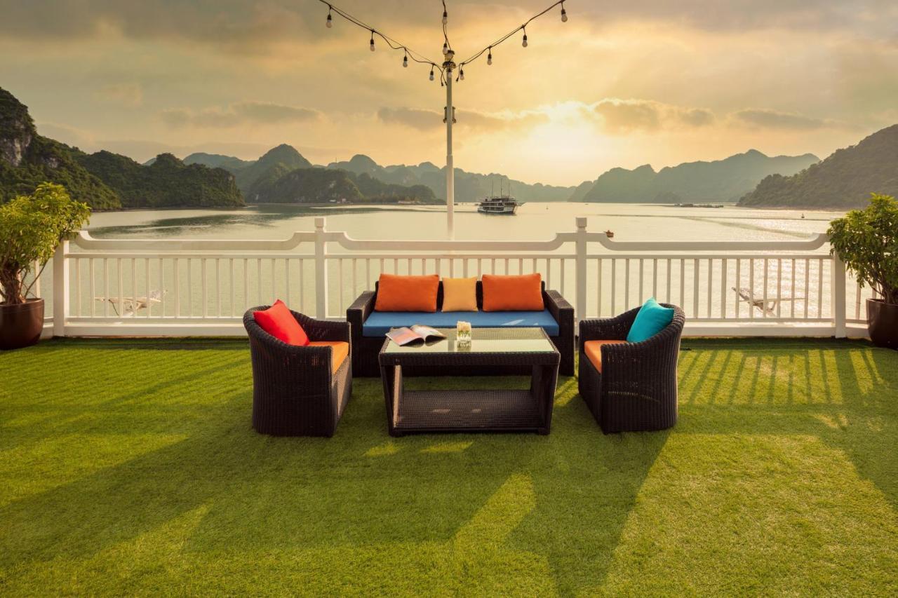Hotel Le Journey Luxury Cruise Hạ Long Exterior foto